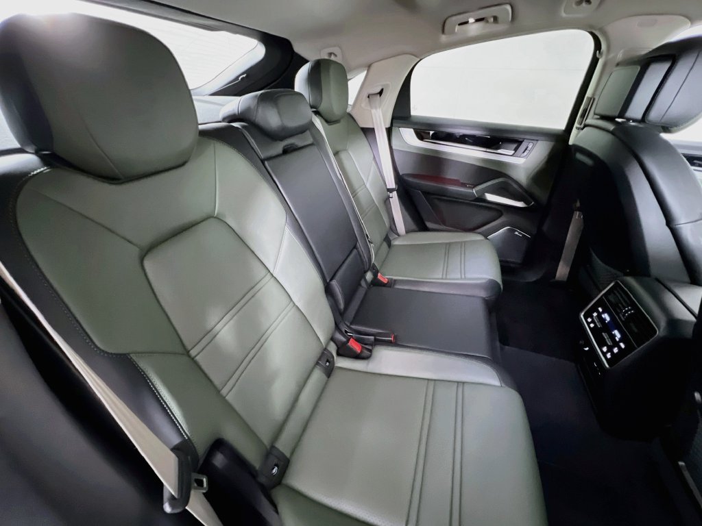 Certified 2026 Porsche Cayenne S AWD/4WD image 29