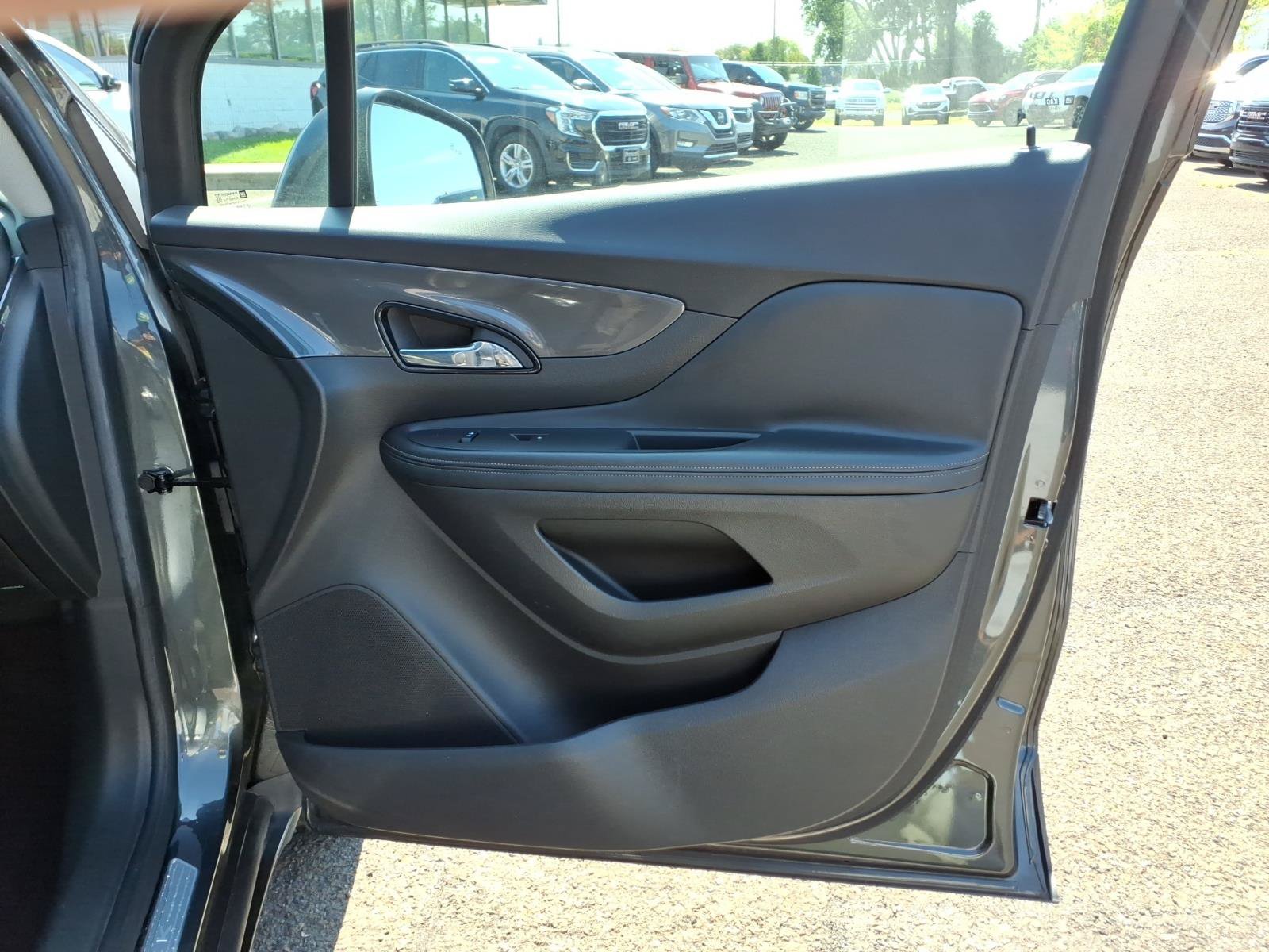 Used 2017 Buick Encore Essence w/ Experience Buick Package FWD image 30
