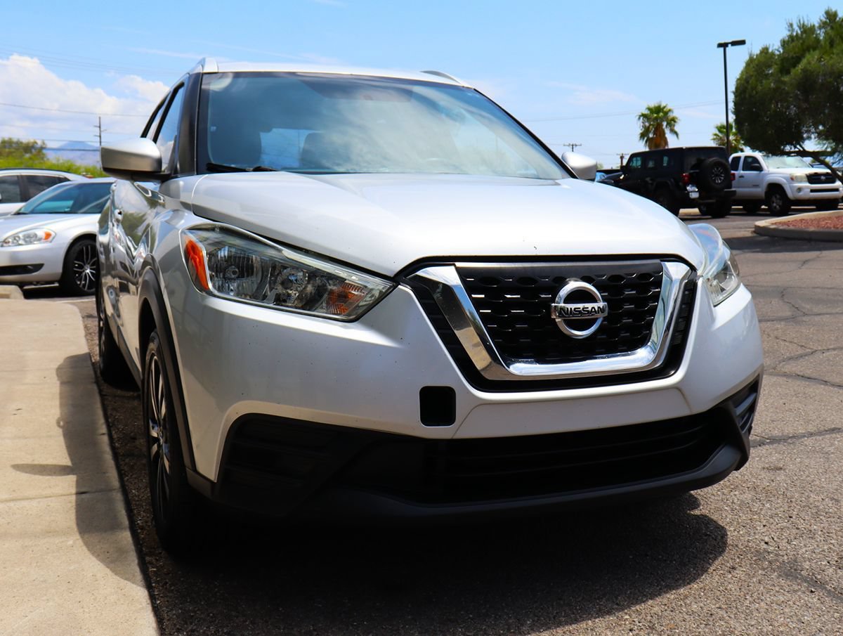 Used 2018 Nissan Kicks SV FWD image 18