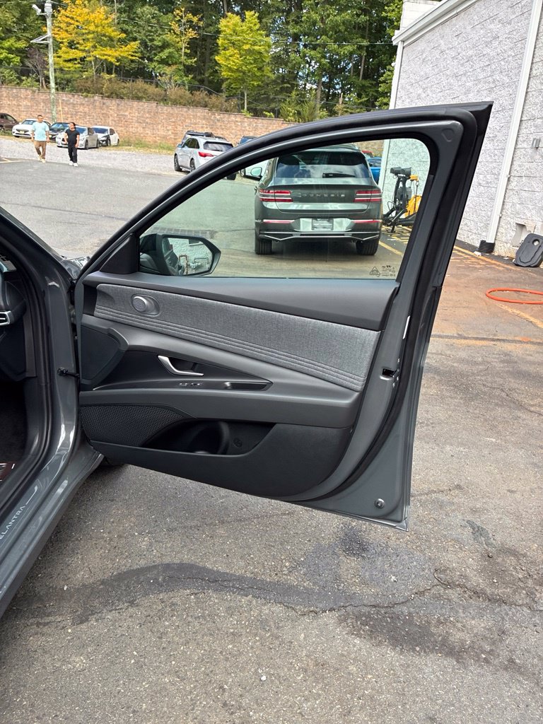New 2026 Hyundai Elantra SEL Sport FWD image 19