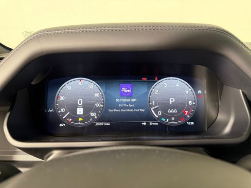 New 2026 Land Rover Defender 110 X-Dynamic SE AWD/4WD image 19