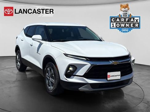 Used 2025 Chevrolet Blazer LT FWD image 1