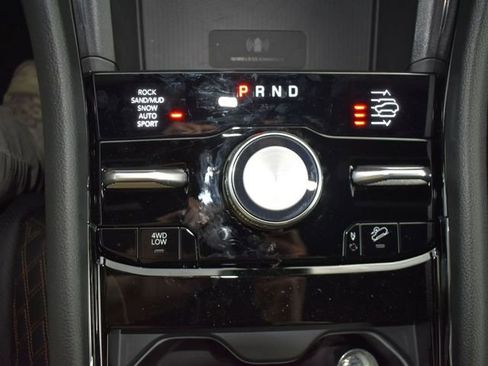 New 2025 Jeep Grand Cherokee Summit image 29