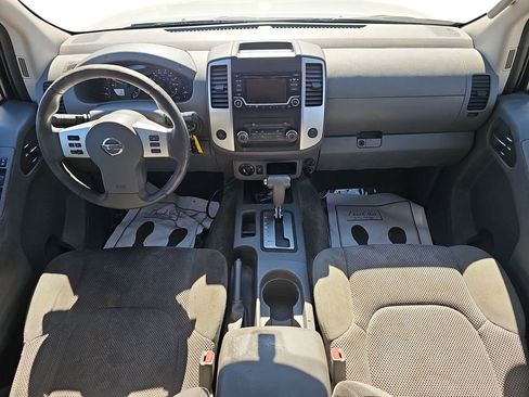 Used 2018 Nissan Frontier SV image 13