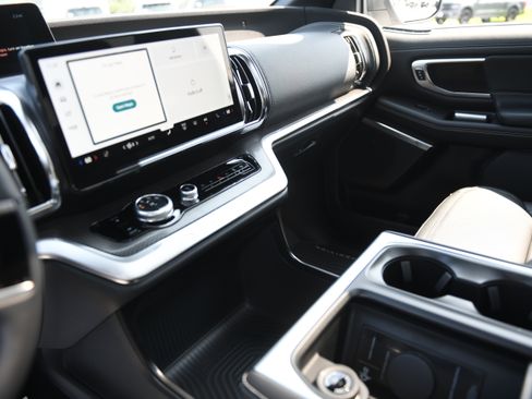 New 2027 Ford Expedition Platinum w/ Stealth Appearance Package RWD image 18