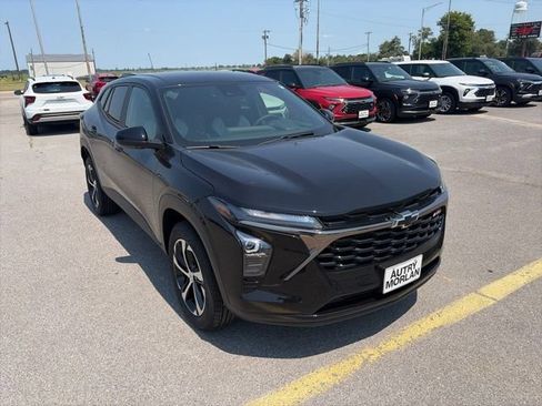 New 2026 Chevrolet Trax RS w/ Driver Confidence Package FWD image 8