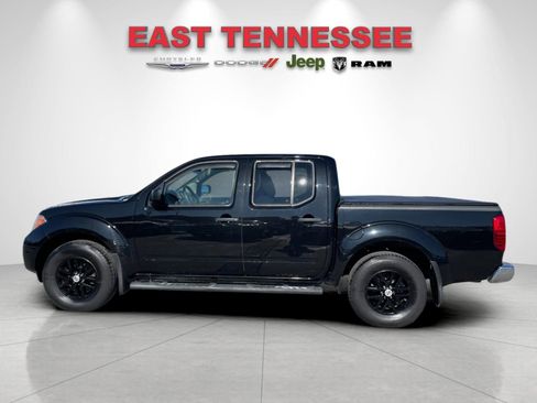 Used 2018 Nissan Frontier SV image 6