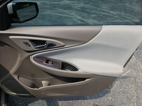 Used 2023 Chevrolet Malibu LT FWD image 14