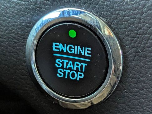 Certified 2022 Ford Edge SE w/ Black Appearance Package image 29