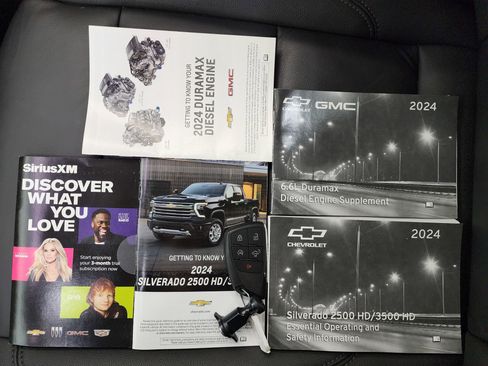 Used 2024 Chevrolet Silverado 2500 LT w/ Z71 Sport Edition image 50