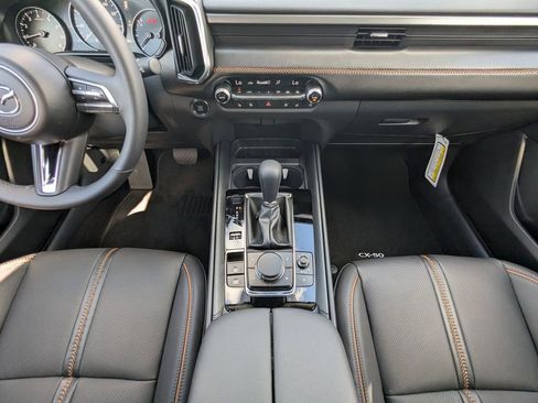 Used 2025 MAZDA CX-50 AWD 2.5 S w/ Accent Package image 19