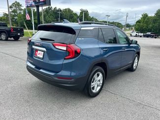 Used 2024 GMC Terrain SLE w/ Driver Convenience Package FWD video 3