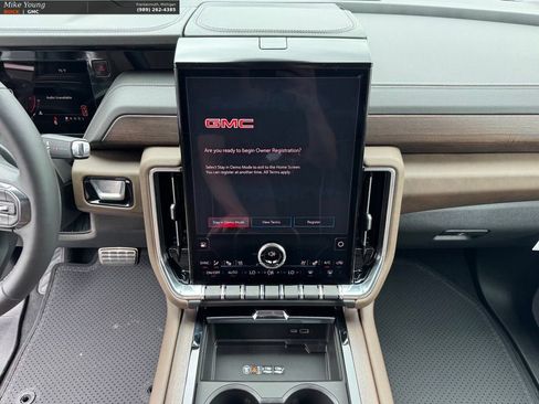 New 2026 GMC Yukon Denali Ultimate AWD/4WD image 21