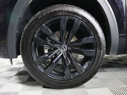 Used 2021 Volkswagen Atlas Cross Sport SEL R-Line w/ Cross Sport MDO Package image 9