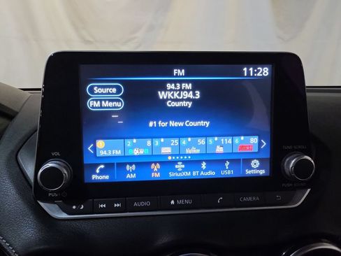 Used 2023 Nissan Sentra SV FWD image 12