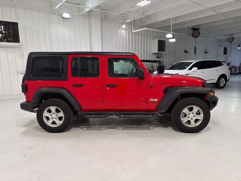 Used 2021 Jeep Wrangler Unlimited Sport AWD/4WD image 8