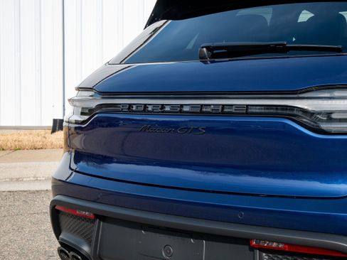 New 2026 Porsche Macan GTS image 17