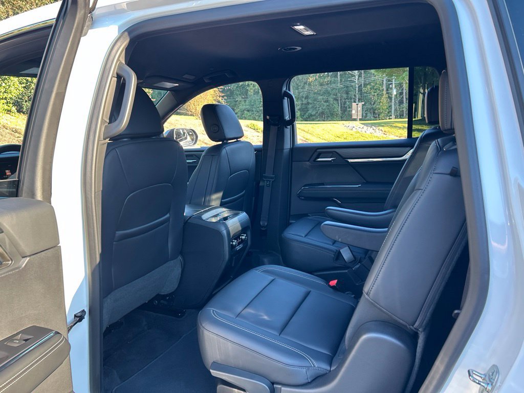 Used 2024 GMC Acadia Elevation FWD image 37