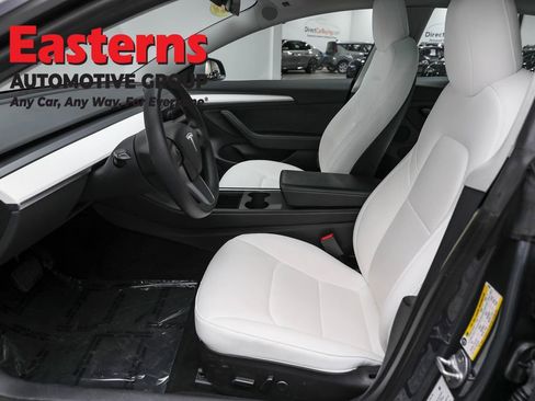 Used 2023 Tesla Model 3 Standard Range image 14