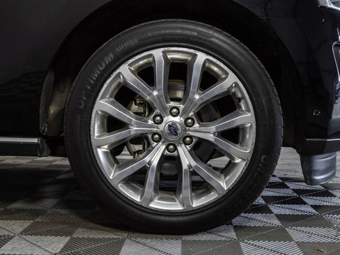 Used 2018 Ford Expedition Limited w/ Equipment Group 302A AWD/4WD image 47
