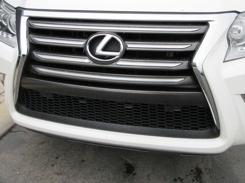 Used 2018 Lexus GX 460 Luxury w/ Preferred Accessory Package AWD/4WD image 15