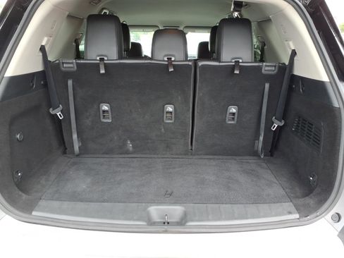 Used 2022 Nissan Pathfinder SL FWD image 7