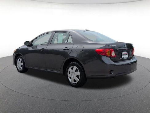 Used 2010 Toyota Corolla LE FWD image 3