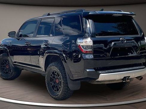 Used 2022 Toyota 4Runner TRD Off-Road Premium w/ TRD Black Wheel Package (TMS) AWD/4WD image 11