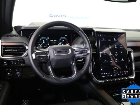 Used 2025 GMC Yukon Denali AWD/4WD image 17