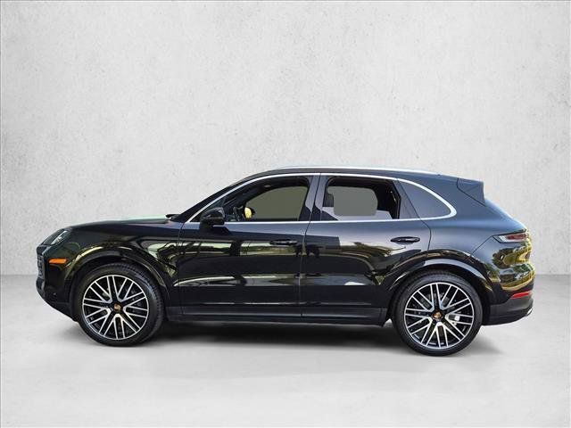 Used 2025 Porsche Cayenne AWD/4WD image 9