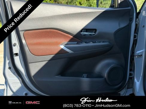 Used 2024 Nissan Kicks SR FWD image 19