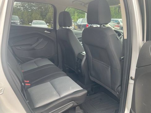 Used 2017 Ford Escape SE AWD/4WD image 21