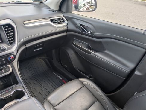 Certified 2023 GMC Acadia SLT w/ Preferred Package image 25