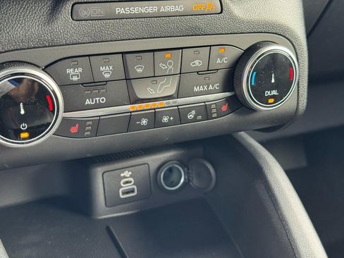 New 2026 Ford Escape ST-Line w/ Cold Weather Package image 15