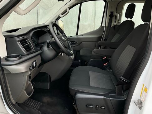 Used 2023 Ford Transit 350 XLT image 10