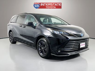 Certified 2024 Toyota Sienna XLE Woodland Edition