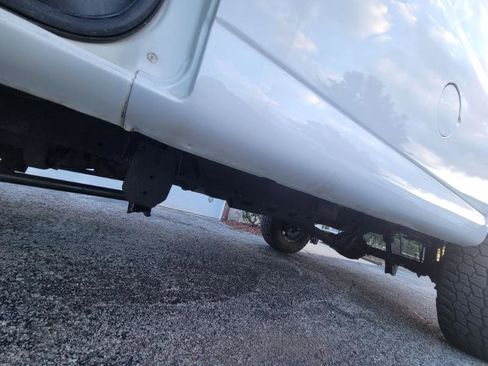 Used 2011 Chevrolet Express 1500 AWD image 22