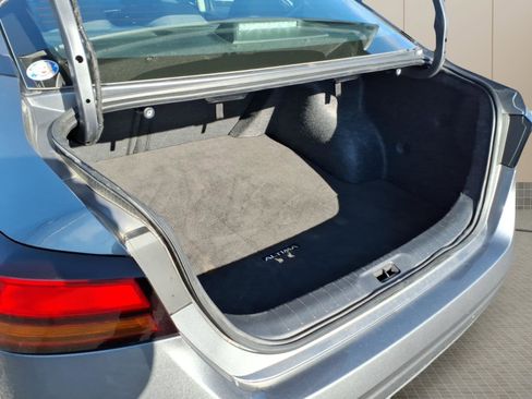 Used 2024 Nissan Altima 2.5 S image 27