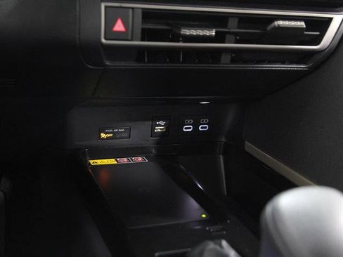 Used 2025 Toyota Camry LE image 14