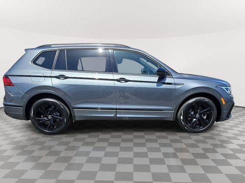Certified 2023 Volkswagen Tiguan SE R-Line FWD image 4