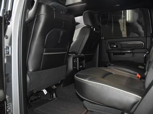 Used 2024 RAM 2500 Limited image 37