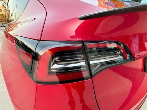 Used 2023 Tesla Model Y Performance image 38