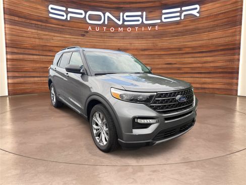 Certified 2021 Ford Explorer XLT w/ Equipment Group 202A AWD/4WD image 9