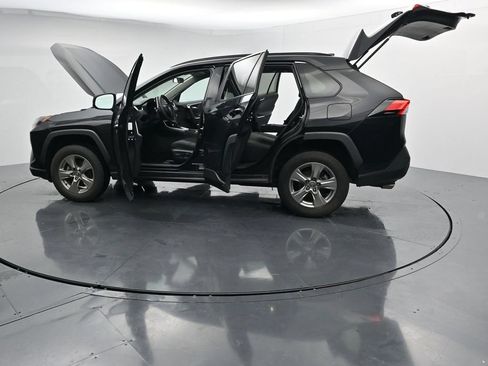 Used 2024 Toyota RAV4 XLE AWD/4WD image 28