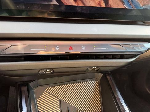 Certified 2025 BMW X3 xDrive30i w/ Premium Package image 13