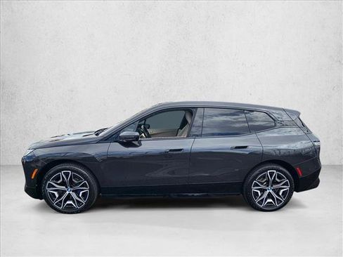 Used 2024 BMW iX xDrive50 w/ Sport Package AWD/4WD image 9