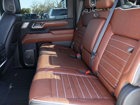 Used 2024 GMC Sierra 2500 Denali Ultimate image 27