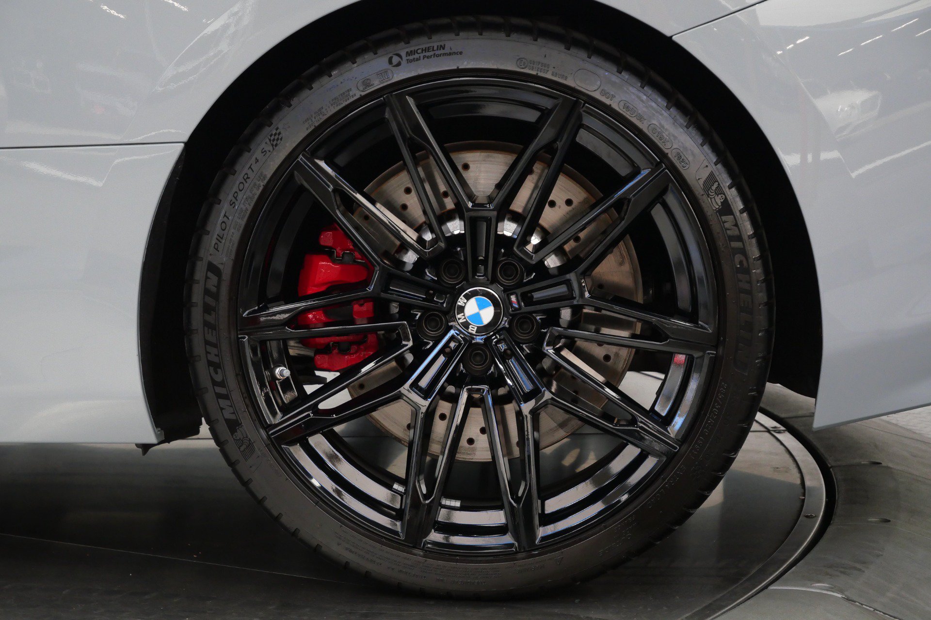 Used 2026 BMW M2 w/ Lighting Package RWD image 11