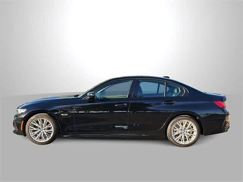 Used 2023 BMW 330e image 5