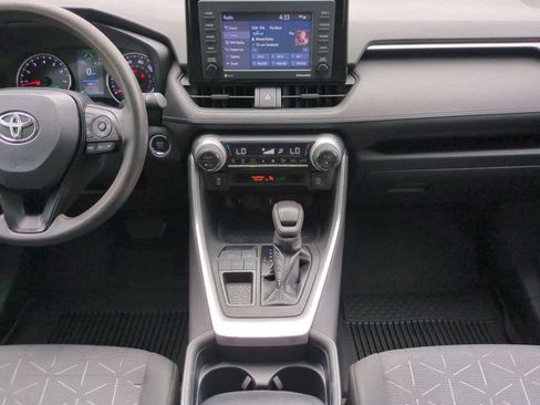Certified 2021 Toyota RAV4 XLE FWD image 18